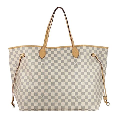 gray louis vuitton bag.